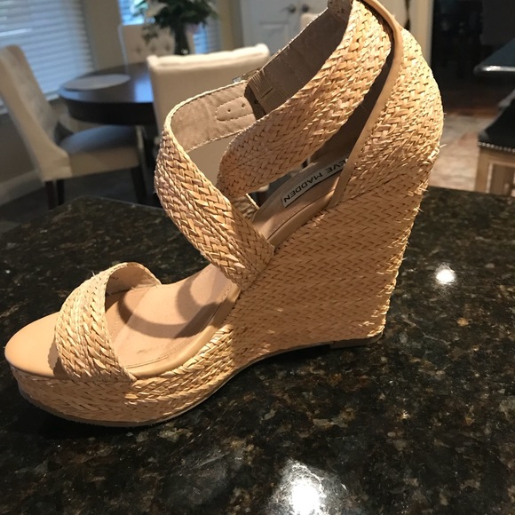 Steve Madden Summer Wedge - Picture 3 of 3